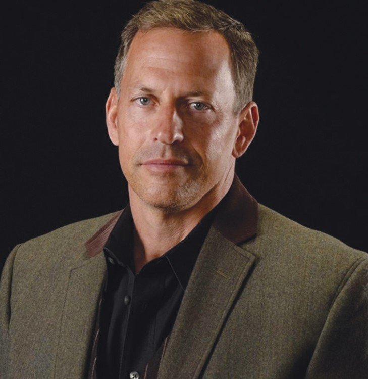 Dan Hampton - Professional Speakers Booking