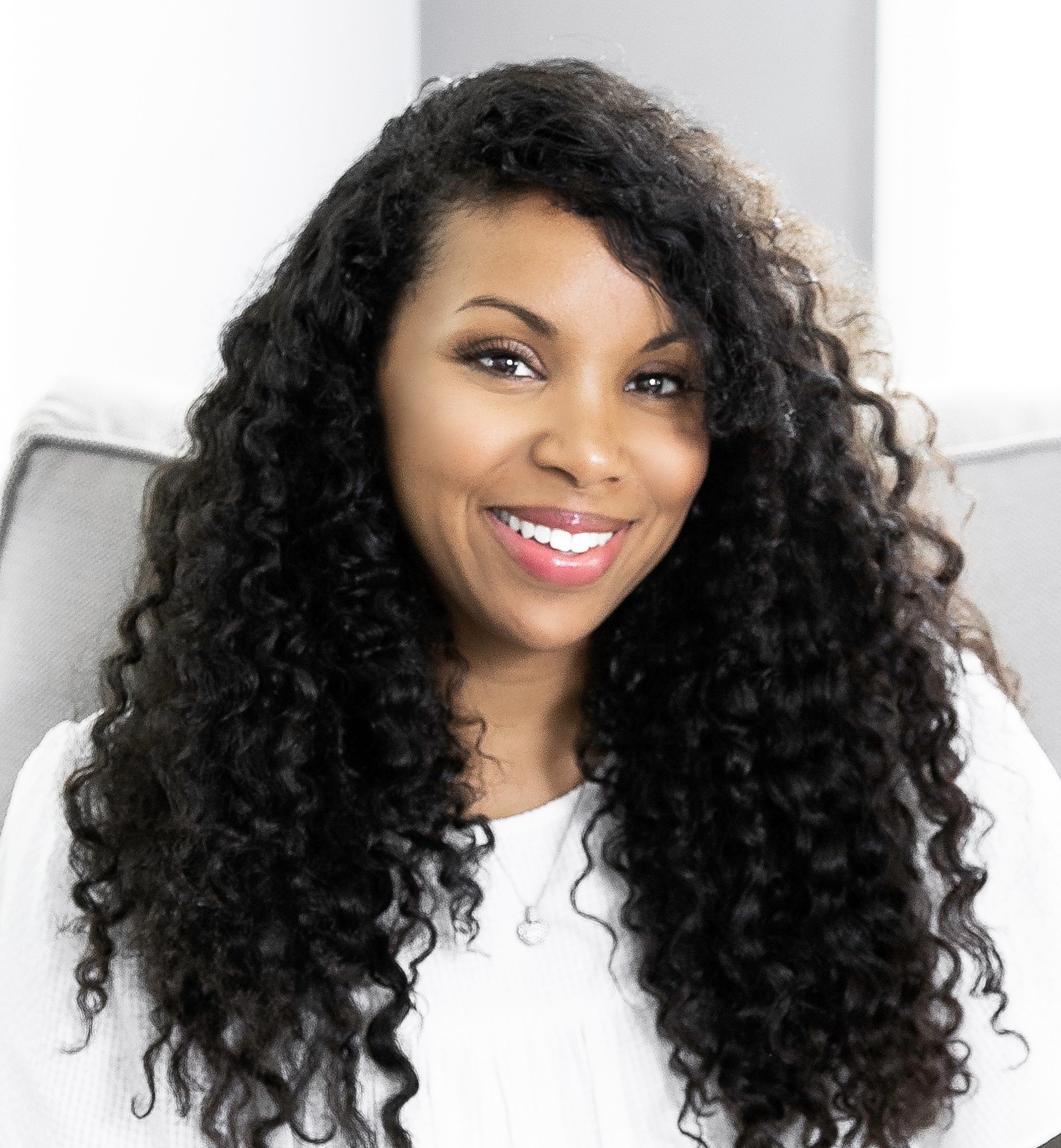 Codie Elaine Oliver - Professional Speakers Booking