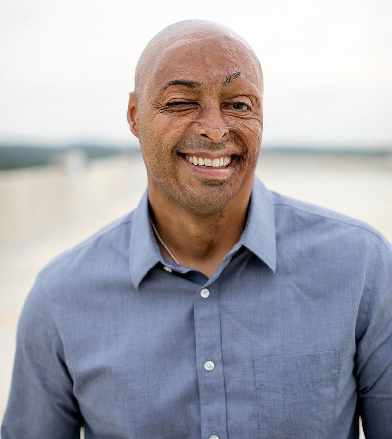 J.R. Martinez - Professional Speakers Booking