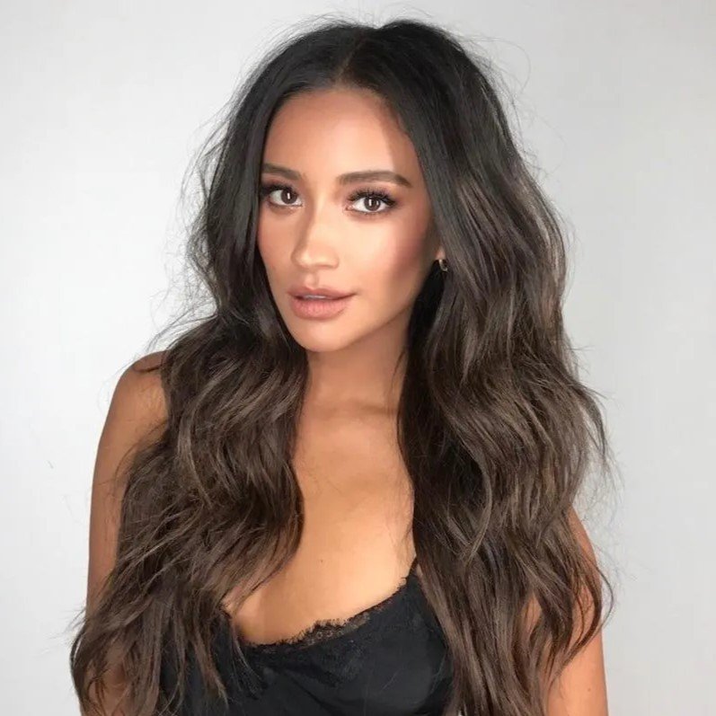 Shay Mitchell - Professional Speakers Booking