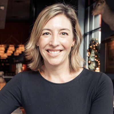 Molly Wood - Professional null Speaker