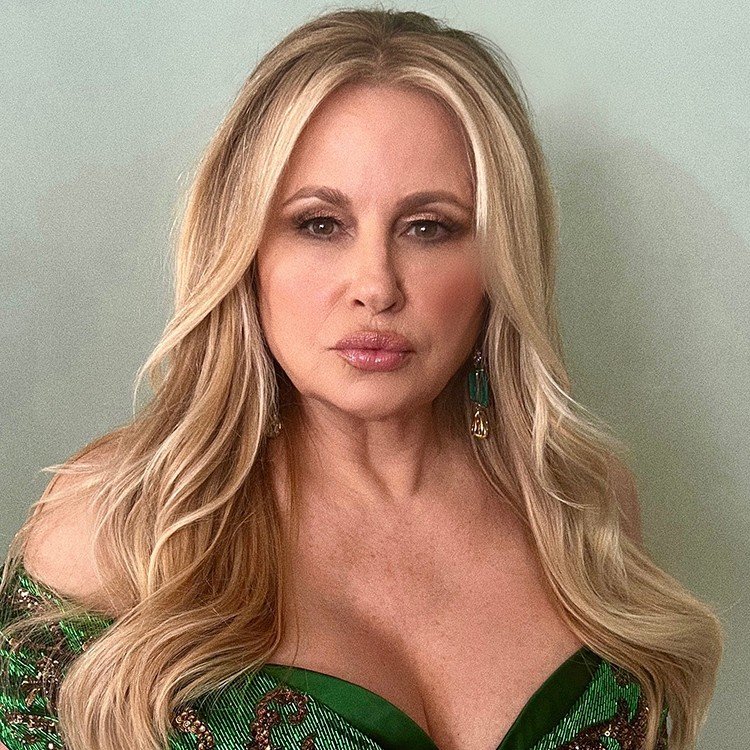 Jennifer Coolidge - Professional null Speaker