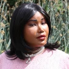 Dahlia Belle - Professional Speakers Booking