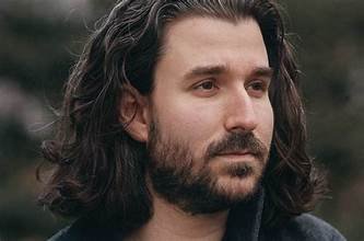 Adam Met - Professional Speakers Booking