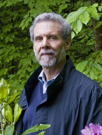 Daniel Goleman - Professional Speakers Booking