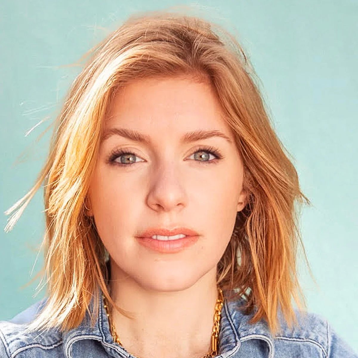 Kaitlyn Regehr - Professional Speakers Booking