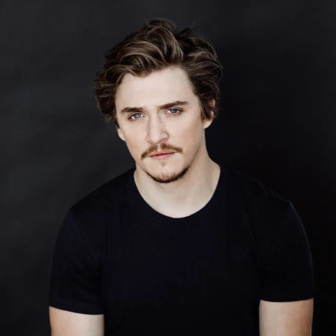 Kyle Gallner - Professional null Speaker