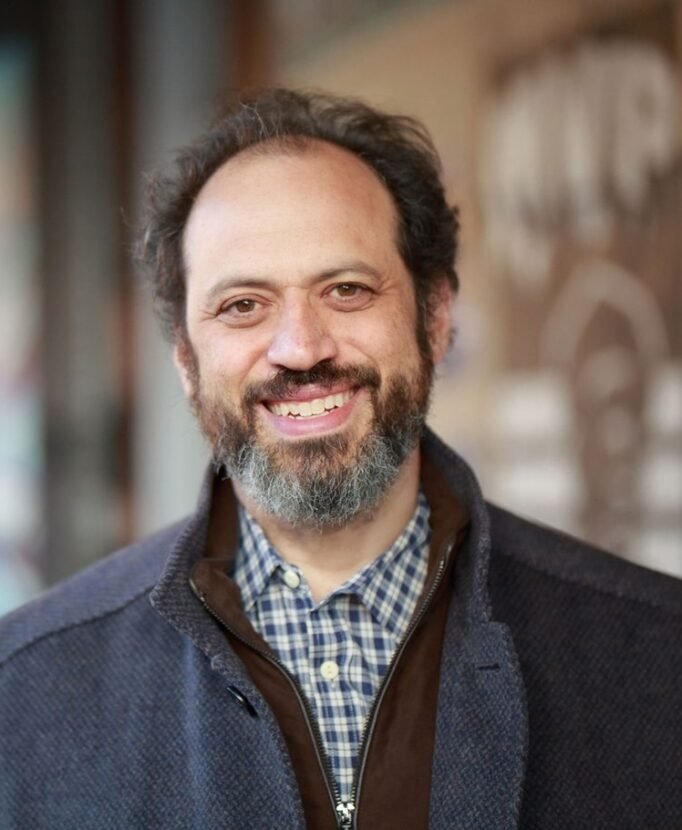 Ethan Mollick - Professional Speakers Booking