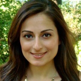 Farnoosh Torabi - Professional null Speaker