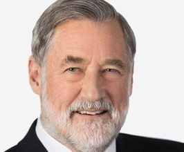 Maxwell King - Professional null Speaker