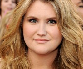Jillian Bell - Professional null Speaker