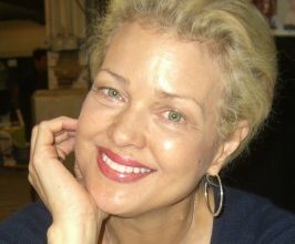 Melody Anderson - Professional null Speaker