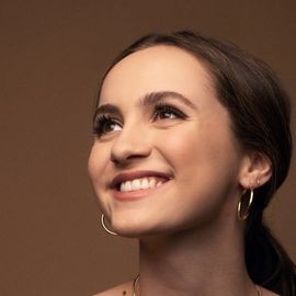 Maude Apatow - Professional null Speaker