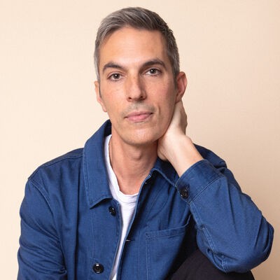 Ari Shapiro - Professional null Speaker