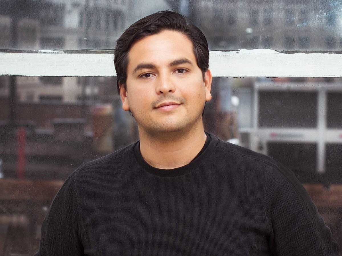 Oscar Salazar - Professional Speakers Booking