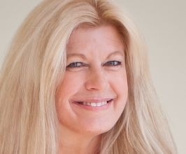 Amanda Boxtel - Professional Speakers Booking