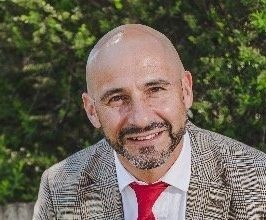 Gavin Peacock - Professional null Speaker