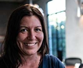 Sarah Anthony - Professional null Speaker