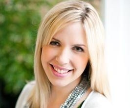 Sarah Jio - Professional null Speaker