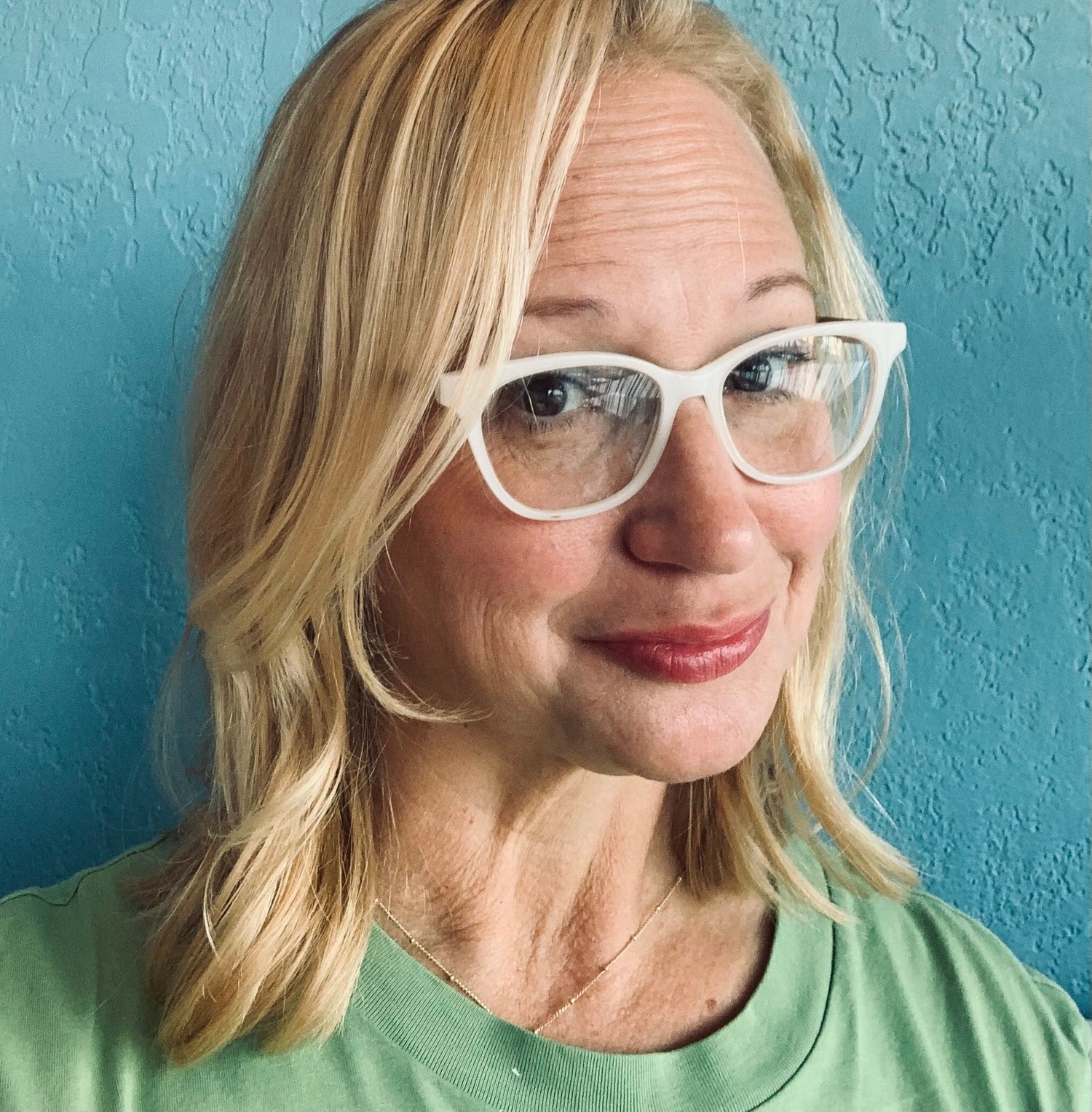 Jennifer L. Holm - Professional Speakers Booking