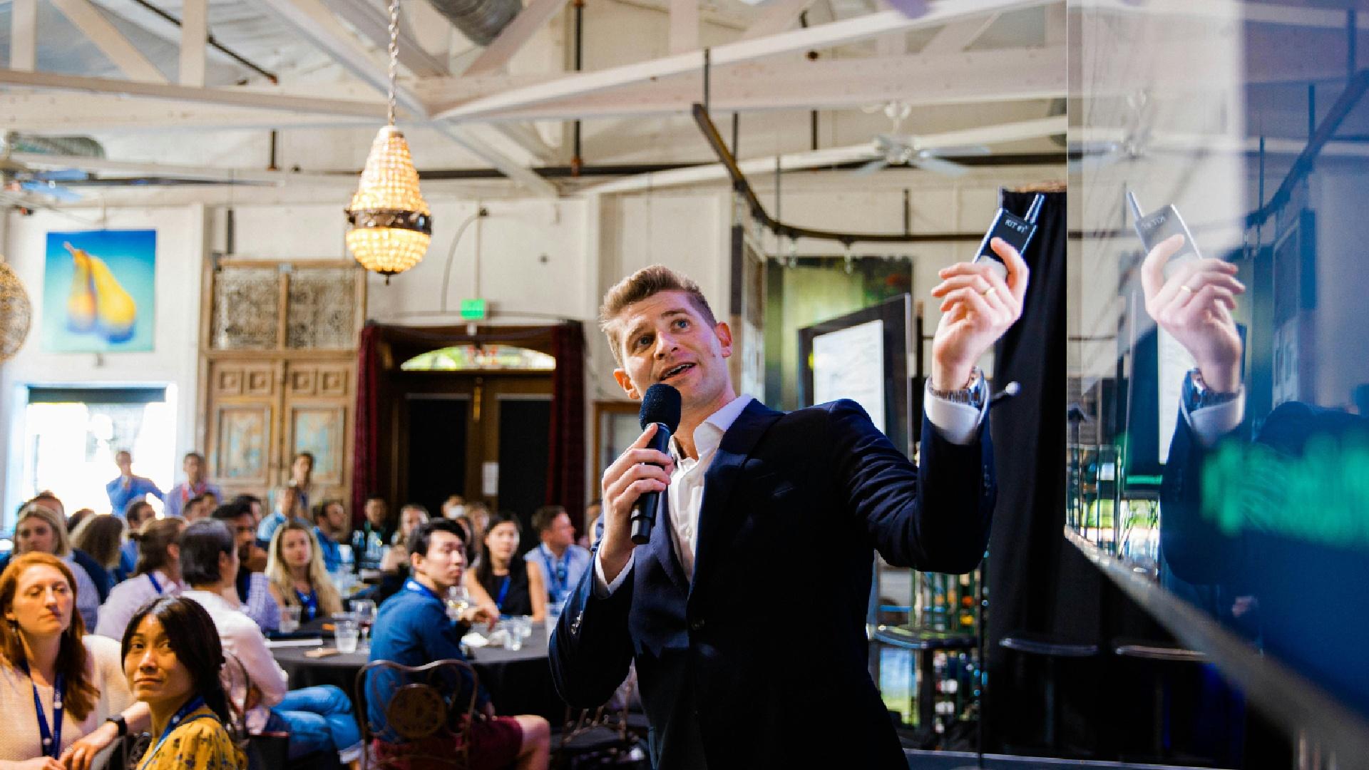 How to Choose a Speaker for Your Q1 Sales Kickoff or Leadership Summit
