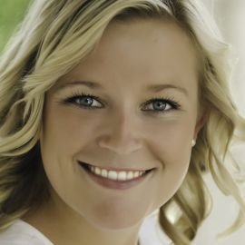 Savannah Peterson - Professional null Speaker