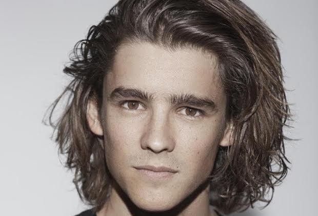 Brenton Thwaites - Professional null Speaker