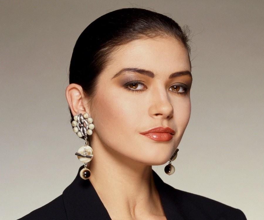 Catherine Zeta-Jones - Professional null Speaker