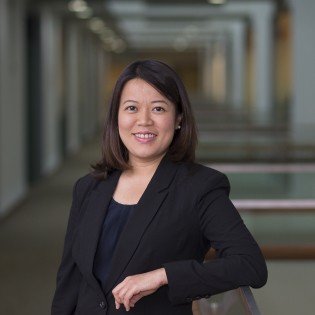 Bussarawan Puk Teerawichitchainan - Professional null Speaker