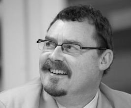 Crispin Garden-Webster - Professional null Speaker