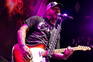 Andrew Lewis of Staind - Professional null Speaker
