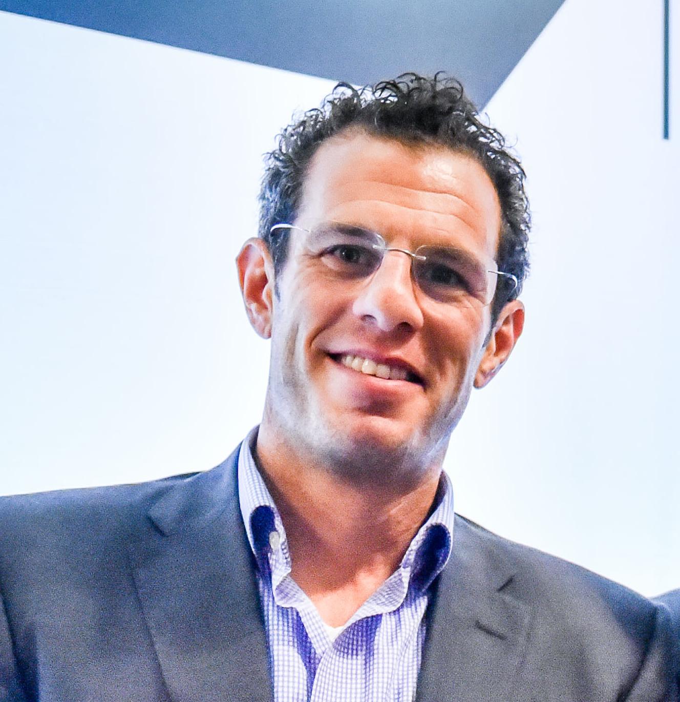 Doug Lansky - Professional null Speaker