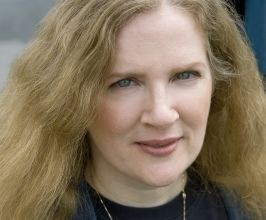 Suzanne Collins - Professional null Speaker
