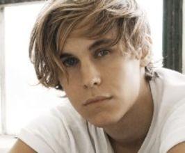 Rhys Wakefield - Professional null Speaker