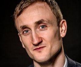 Tom Brooke - Professional null Speaker