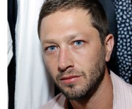 Ebon Moss-Bachrach - Professional null Speaker