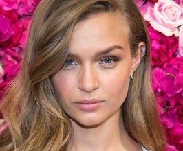 Josephine Skriver - Professional null Speaker