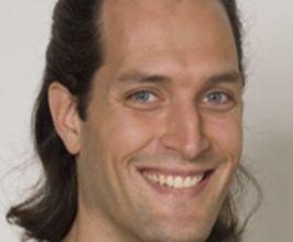 Nico Larco - Professional null Speaker