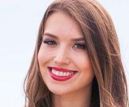 Lola Tash and Nicole Argiris - Professional null Speaker