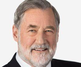 Maxwell King - Professional null Speaker