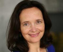 Amanda Sturgeon - Professional null Speaker