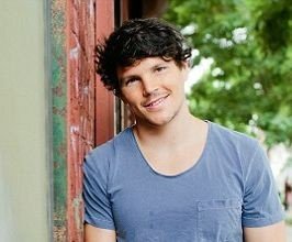 Daniel Churchill - Professional null Speaker