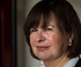 Barbara Rae-Venter - Professional null Speaker