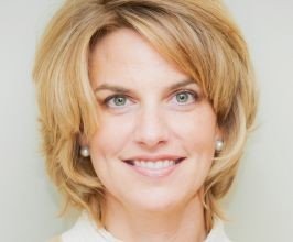 Sarah Kate Ellis - Professional null Speaker