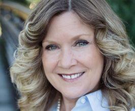 Paula Stone Williams - Professional null Speaker