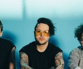 lovelytheband - Professional null Speaker
