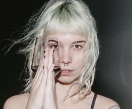 Mija - Professional null Speaker