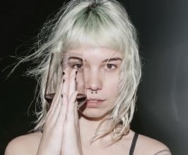 Mija - Professional null Speaker