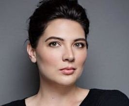 Taylor Jenkins Reid - Professional null Speaker