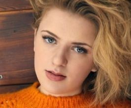 Maddie Poppe - Professional null Speaker